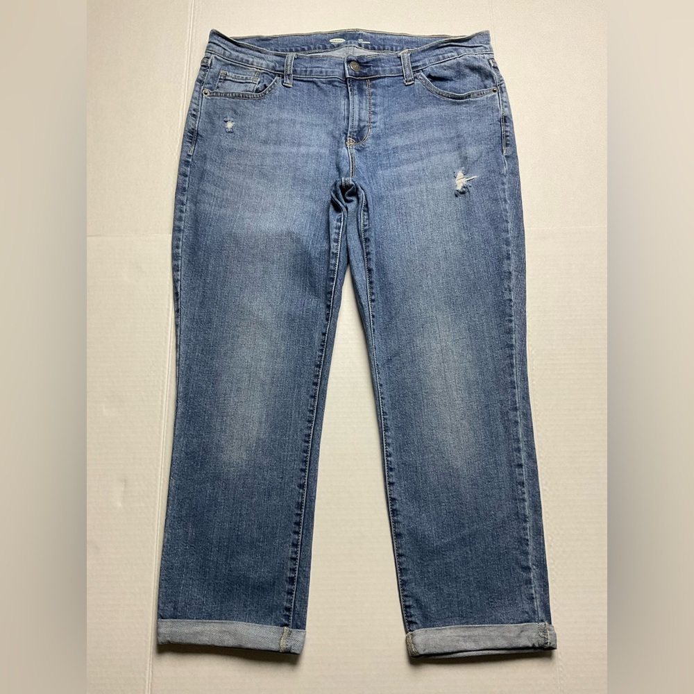 Old Navy Womens 10 blue medium wash distressed stretch denim cuffed capri jeans